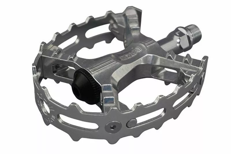 MKS XC-III Avopolkimet 1 MKS XC-III Avopolkimet